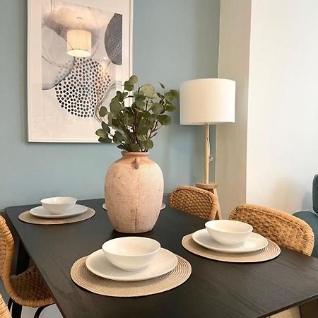 Luxury Porthcawl Large Spacious 2 Bedroom Apt, Garden, Prime Location Экстерьер фото